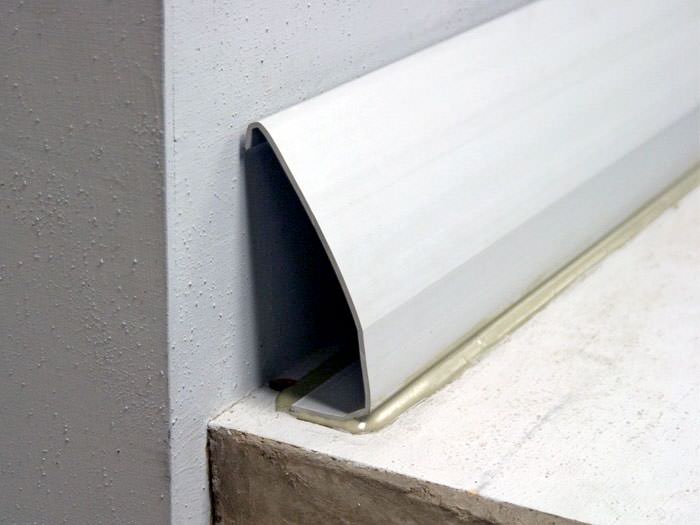 a baseboard basement drainage pipe system model, showing the floor epoxy and wall water collection system.